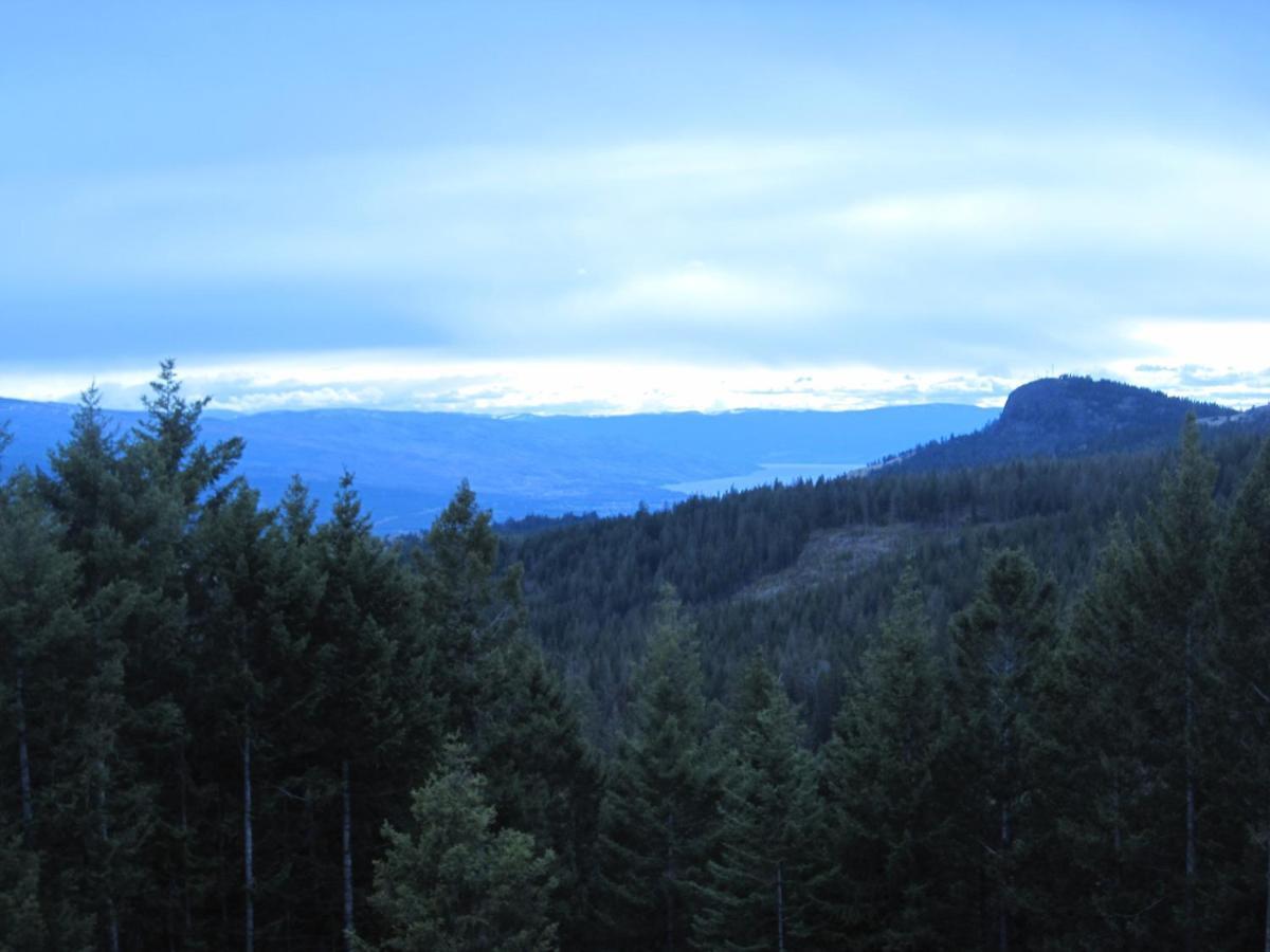 Wild Nature B&B Kelowna Ngoại thất bức ảnh